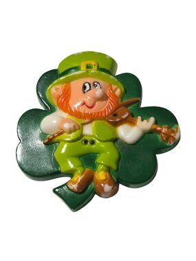 Vintage Russ Berrie Leprechaun Shamrock Pin Green Plastic Brooch St Patricks Day